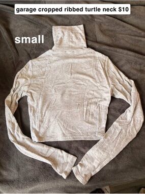 Garage Light Gray Cropped Ribbed Turtleneck Sweater size small